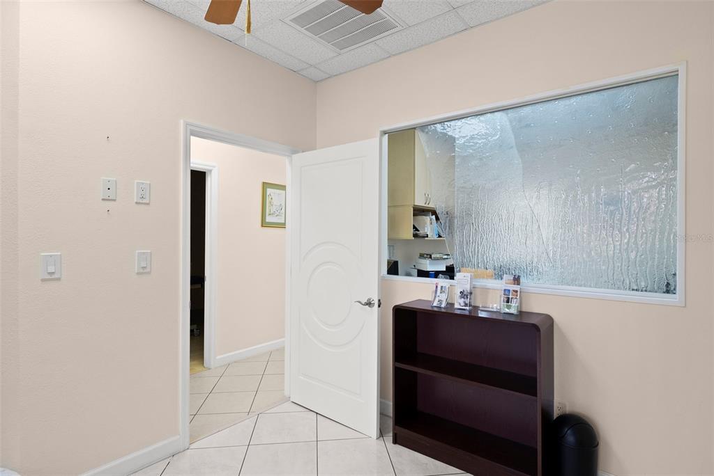 611 DRUID ROAD E UNIT 303, CLEARWATER, FL — photo 3 of 19