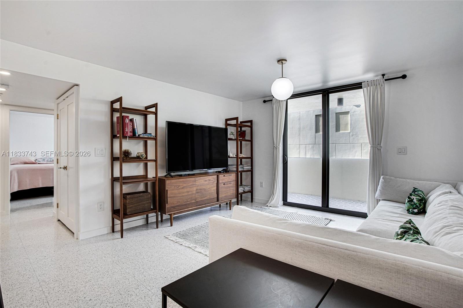 1621 Collins Ave # 504, Miami Beach FL 33139