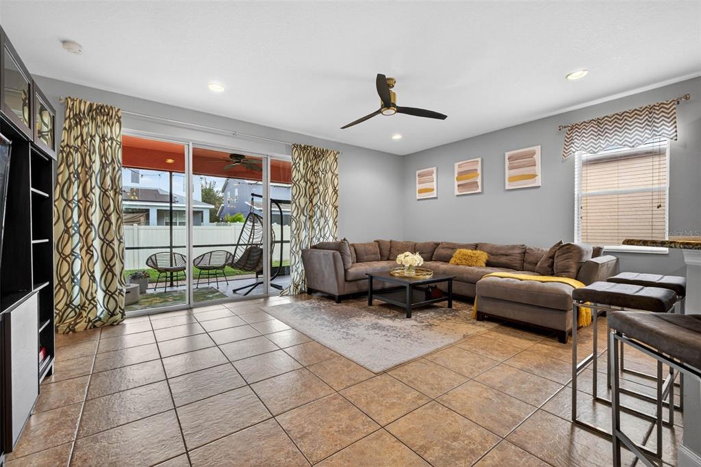 11403 CAMDEN YARD LANE, LITHIA, FL — photo 3 of 30