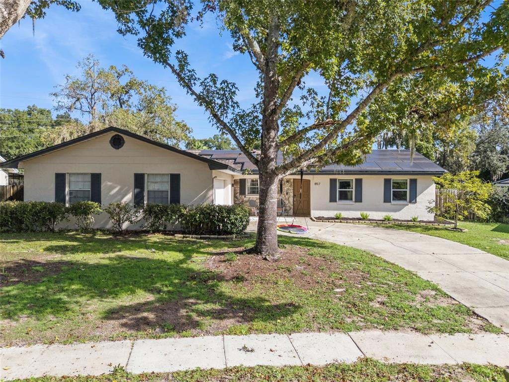 857 BENCHWOOD DRIVE