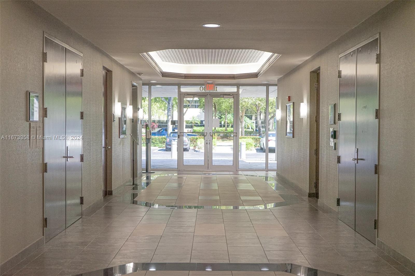 MIAMI LAKES, FL — photo 3 of 5