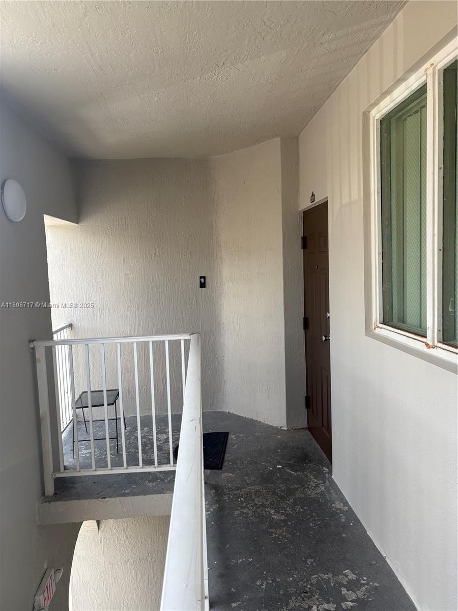 1652 SE 28th St # 205, Homestead FL 33035
