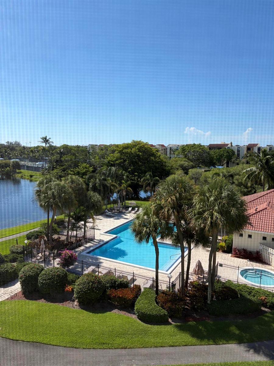1915 Lavers Circle # E508, Delray Beach FL 33444