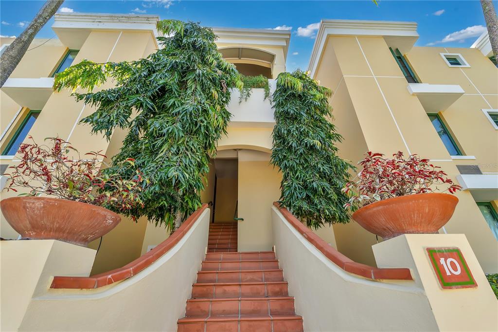 1005 EL DORADO CLUB UNIT 1005