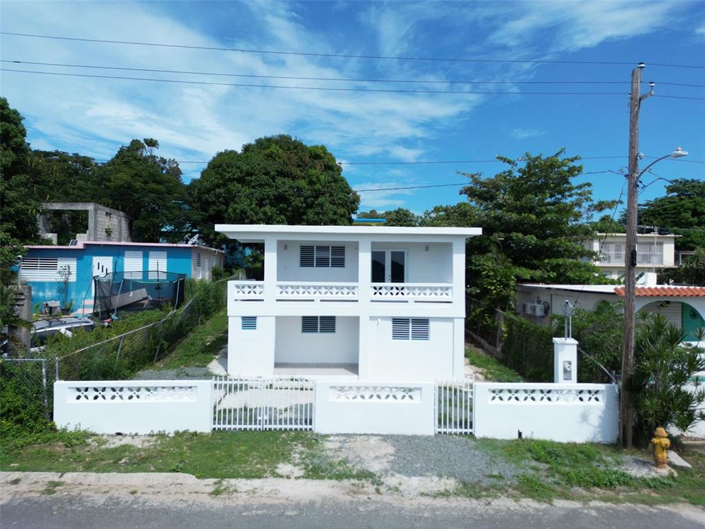 387 BROMELIAS STREET