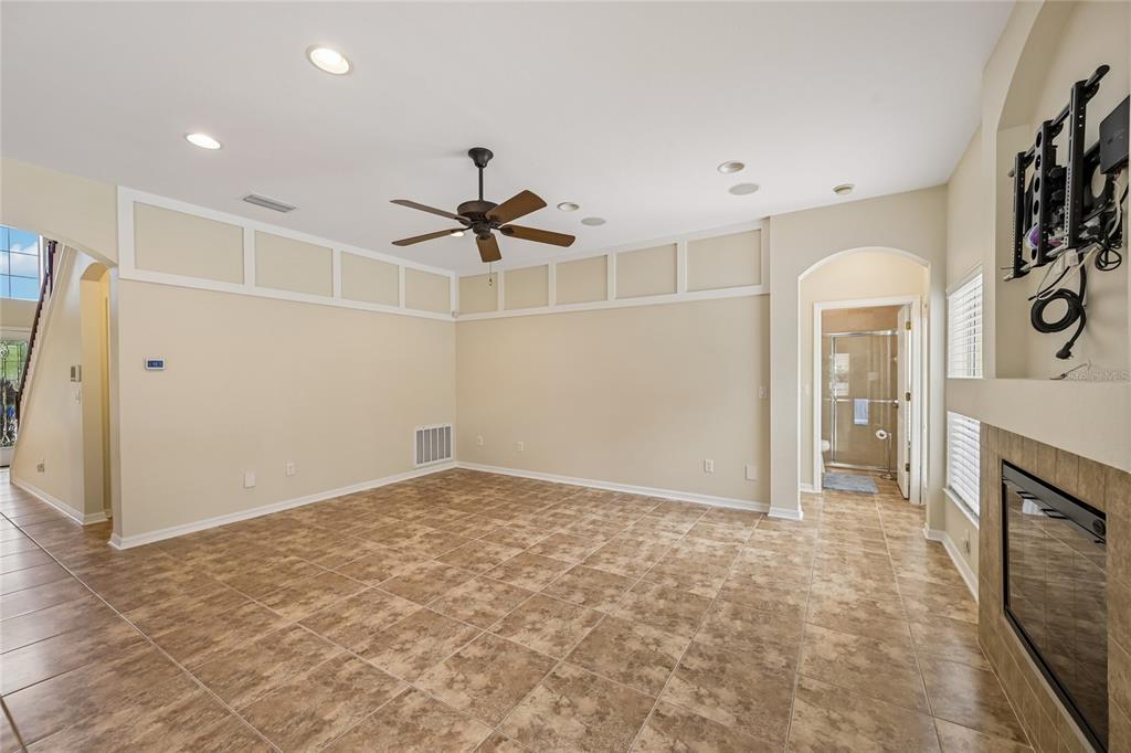 8124 115TH AVENUE E, PARRISH, FL — photo 5 of 30