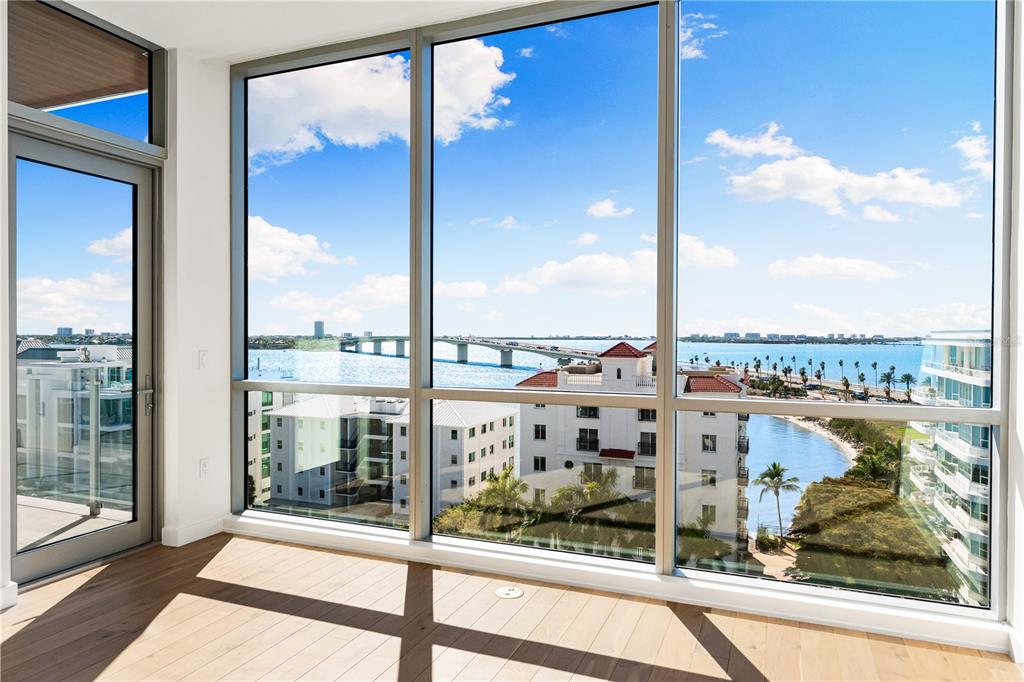 111 GOLDEN GATE UNIT 701