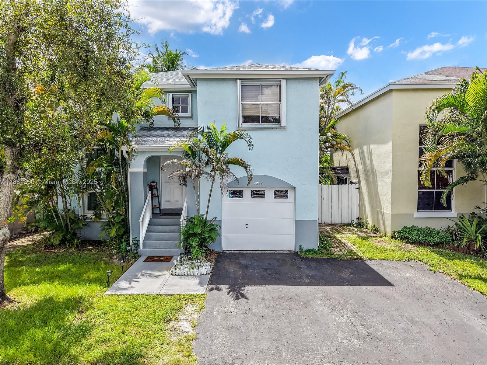 7256 SW 44th Ct, Davie FL 33314