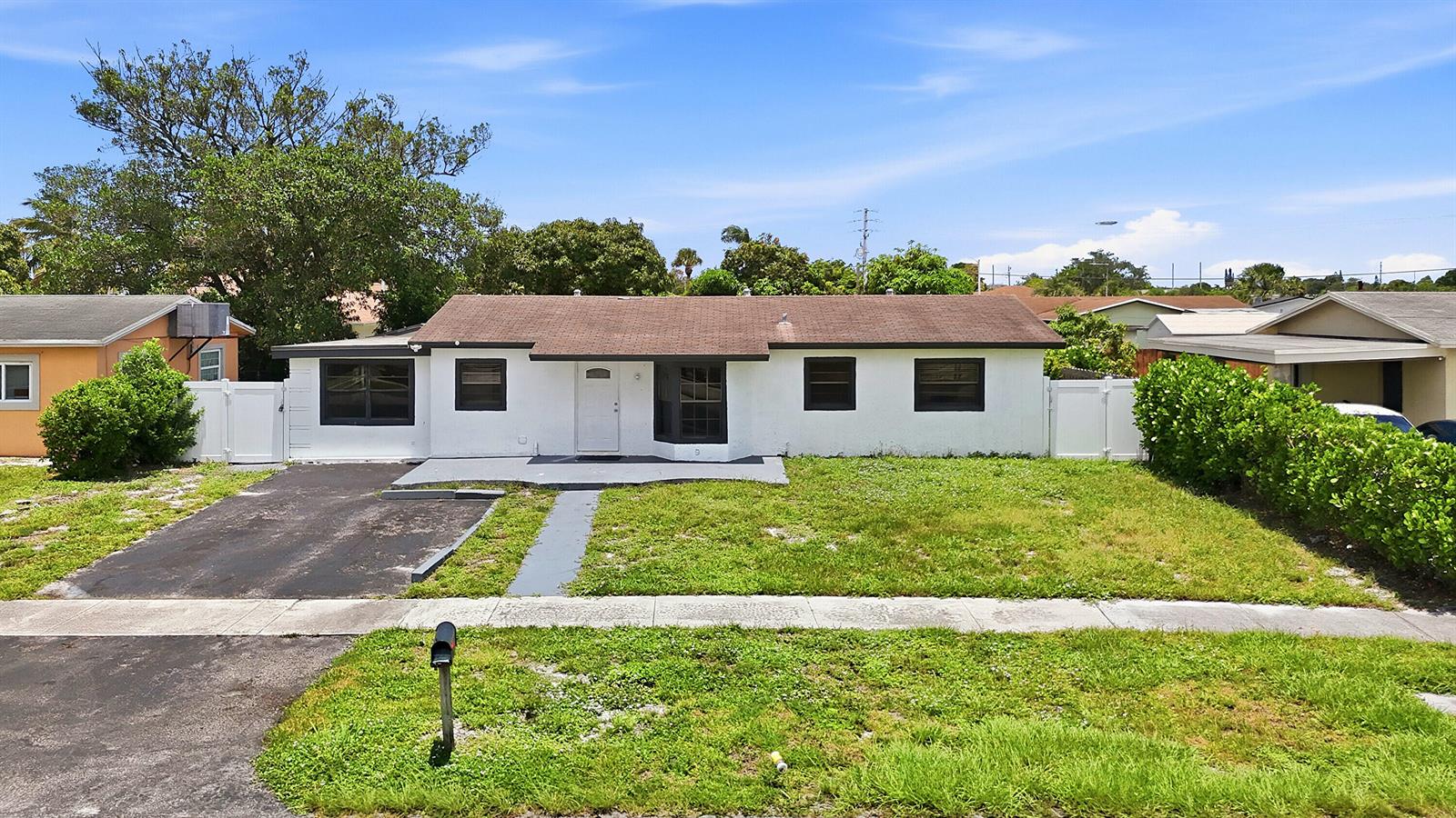 1060 SW 5th Terrace, Deerfield Beach FL 33441