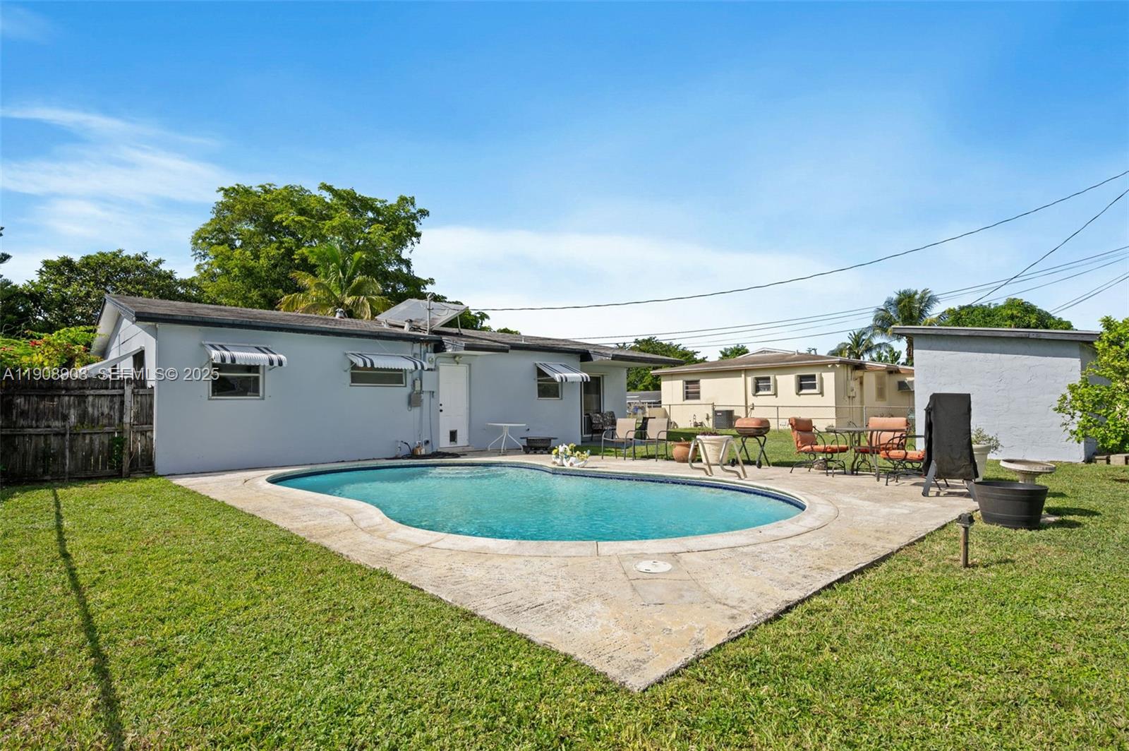 321 N 69th Ave, Hollywood FL 33024