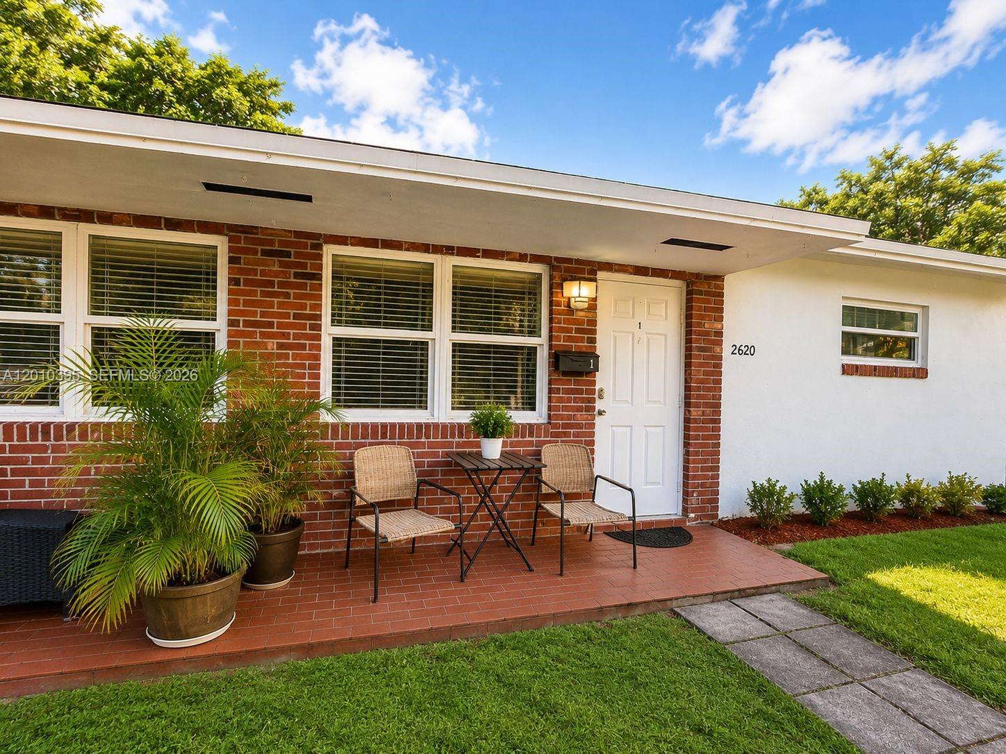 2620 SW 51st St, Dania Beach FL 33312