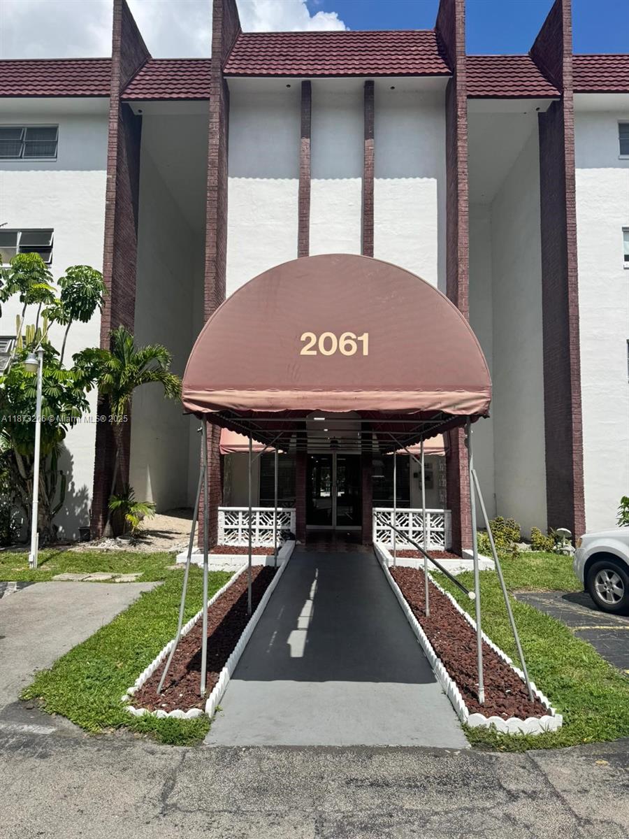 2061 NW 47th Ter # 407, Lauderhill FL 33313