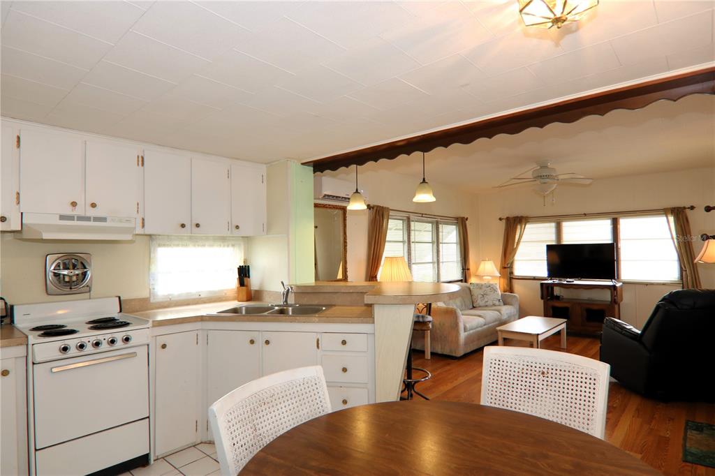 149 S PORT DRIVE, VENICE, FL — photo 3 of 21