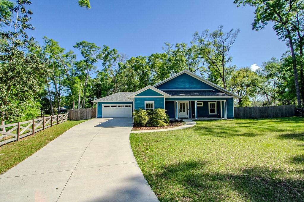 109 SW ROUND HOUSE COURT