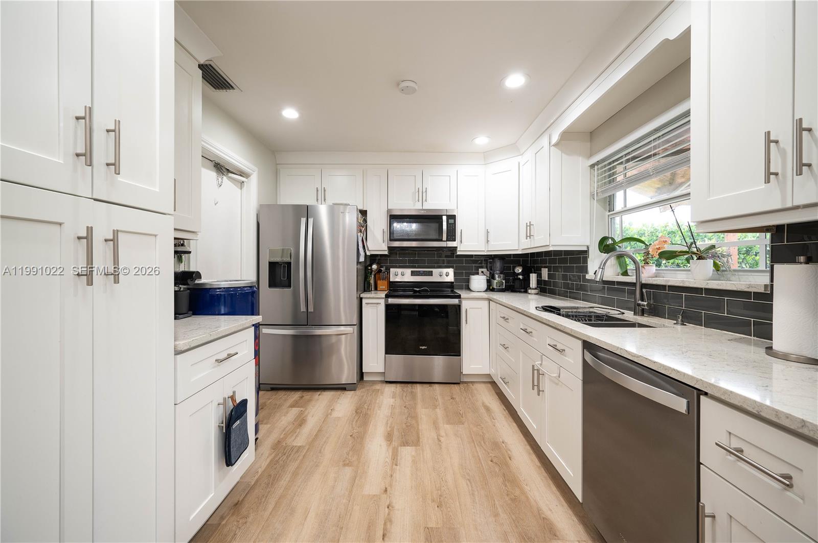 401 NW 83rd Way, Pembroke Pines FL 33024