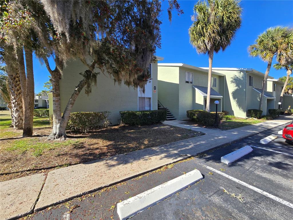 633 SILVER PASS UNIT B, OCALA, FL — photo 2 of 30