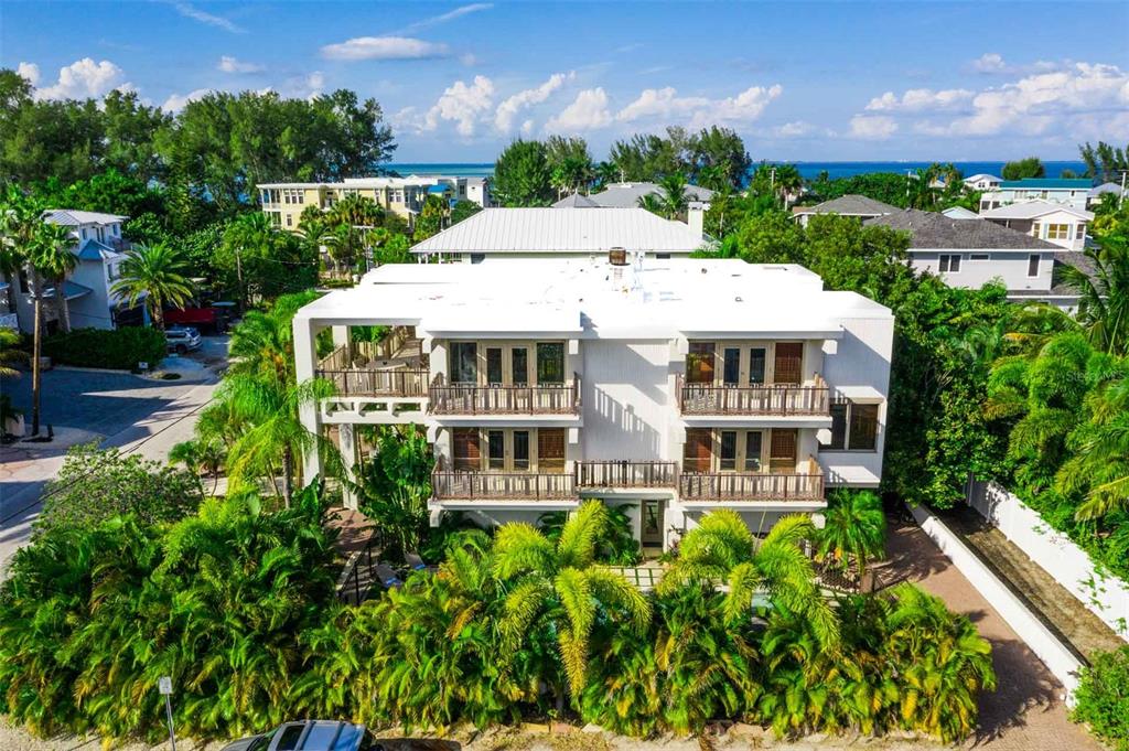 804 N SHORE DRIVE
