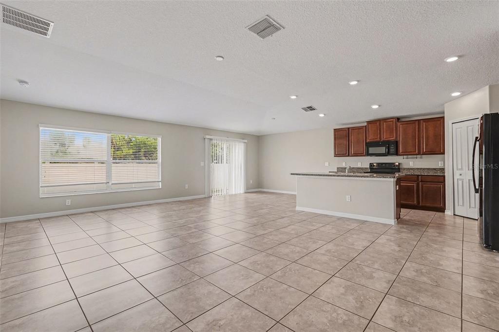 327 CASCADE BEND DRIVE, RUSKIN, FL — photo 4 of 20