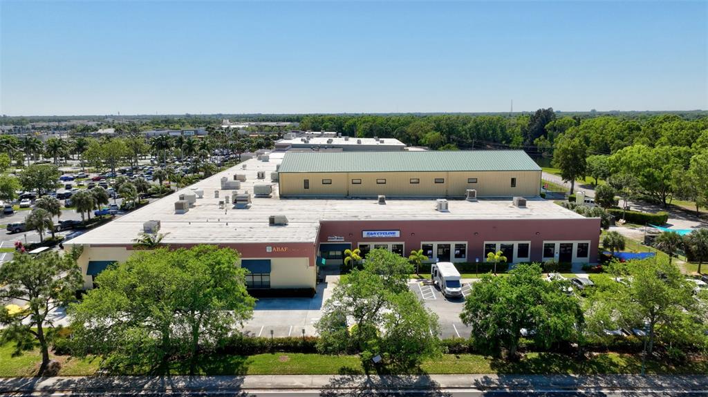 3202 SE FEDERAL HIGHWAY