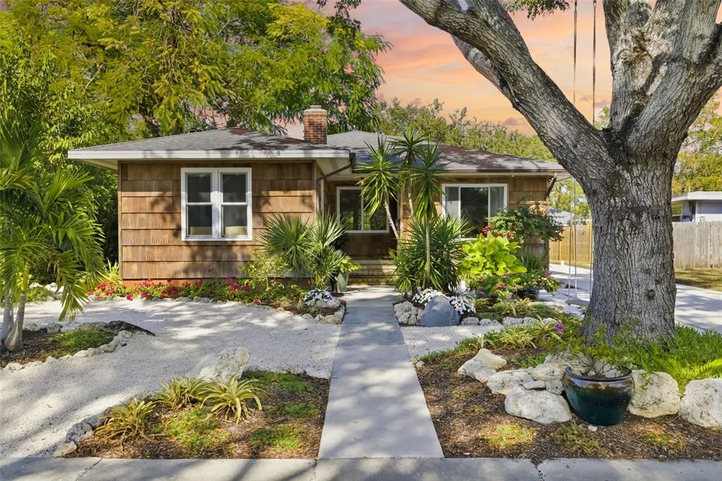 2502 15TH AVENUE W