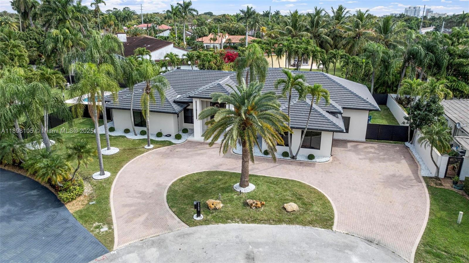 7755 SW 85th Ct, Miami FL 33143