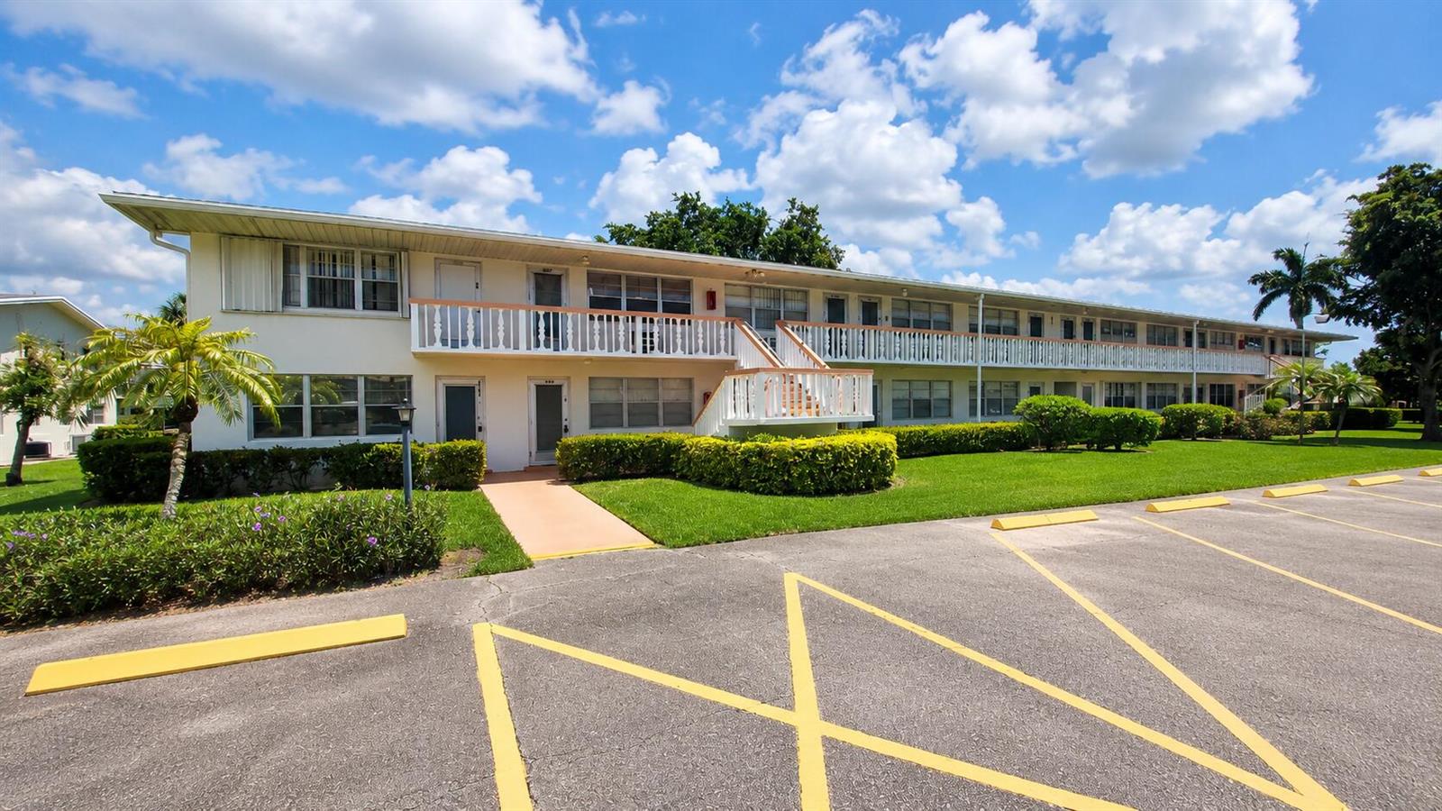 338 Camden O, West Palm Beach FL 33417