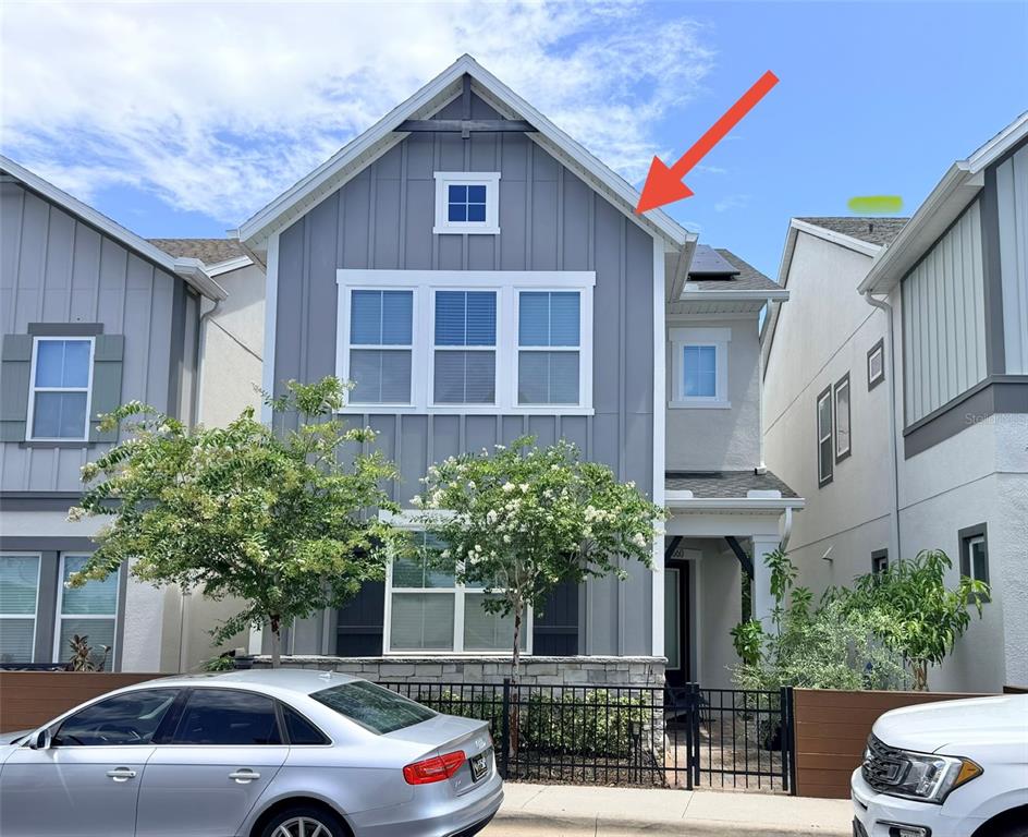 660 ROSEWOOD WAY