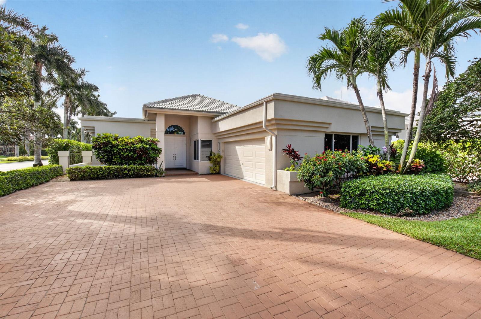 17320 Loch Lomond Way, Boca Raton FL 33496