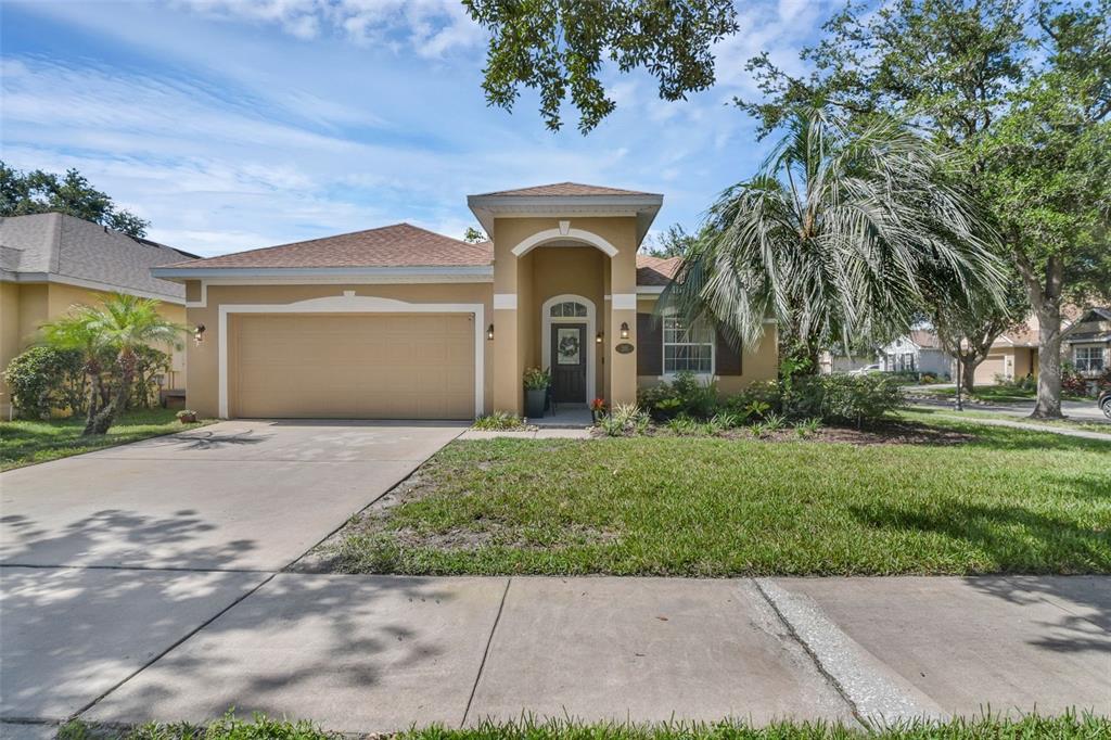 215 FOXGLOVE WAY