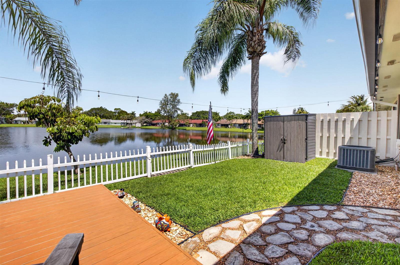 43 Mayfair Lane, Boynton Beach FL 33426