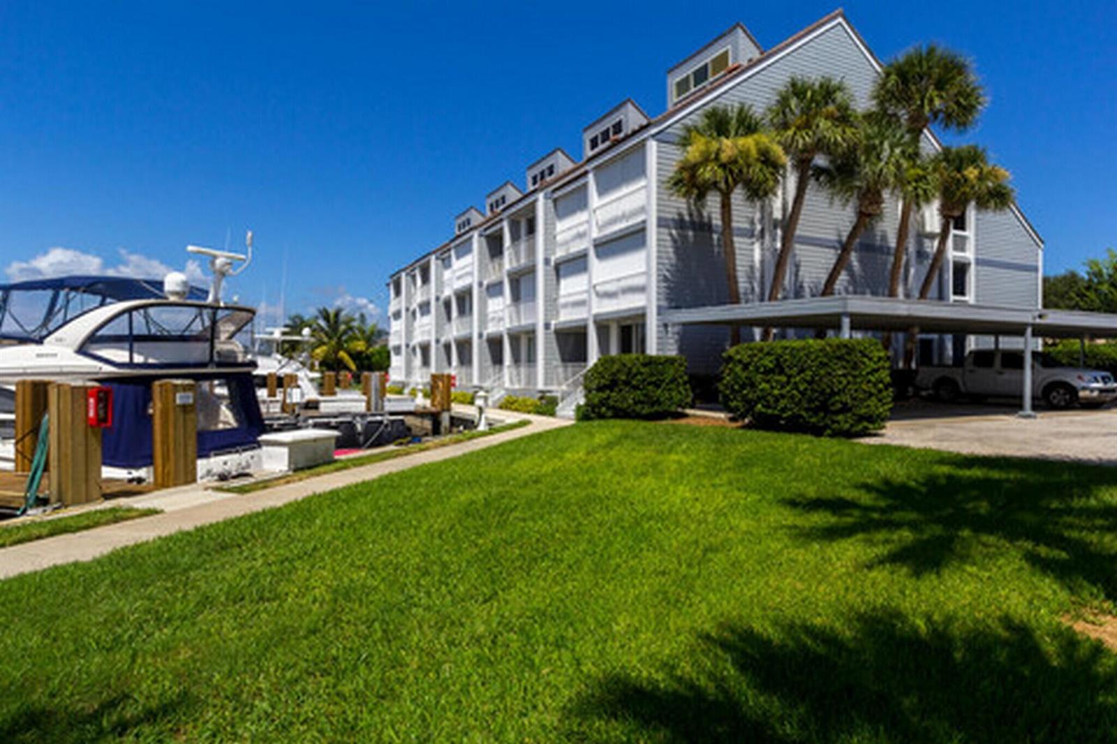 5resized — VERO BEACH, FL