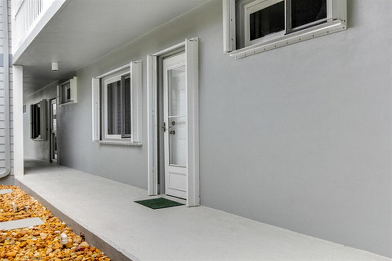 7resized — VERO BEACH, FL