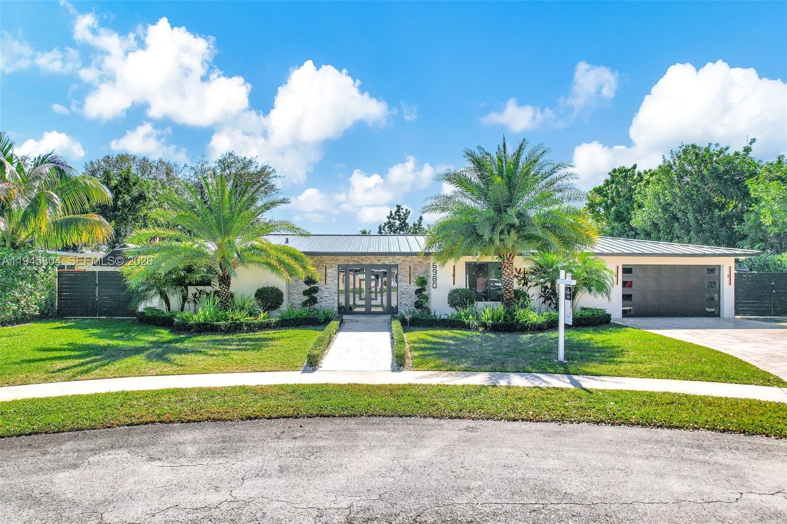 6980 NW 6th Ct, Plantation FL 33317