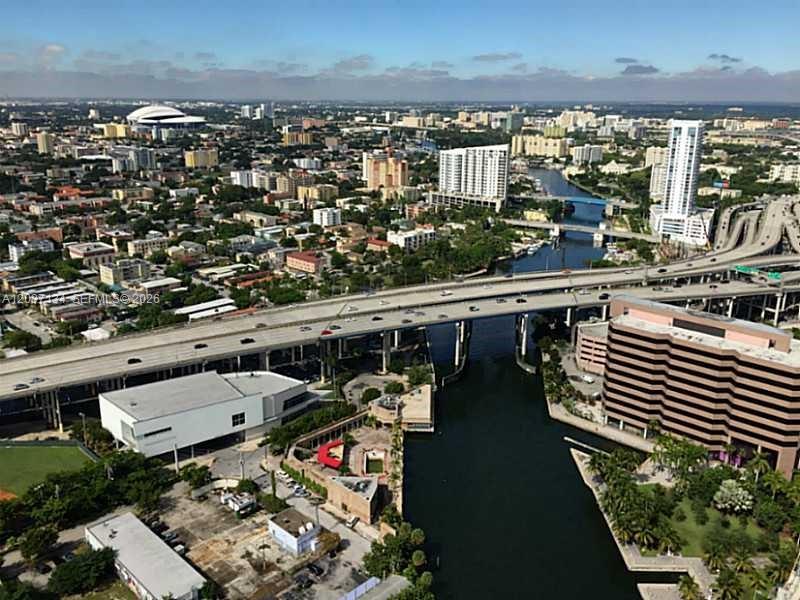 185 SW 7th St # 3500, Miami FL 33130