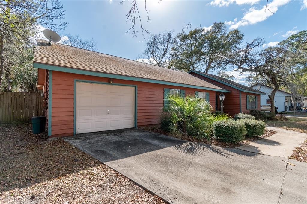 2560 NE 46 LANE, OCALA, FL — photo 5 of 30