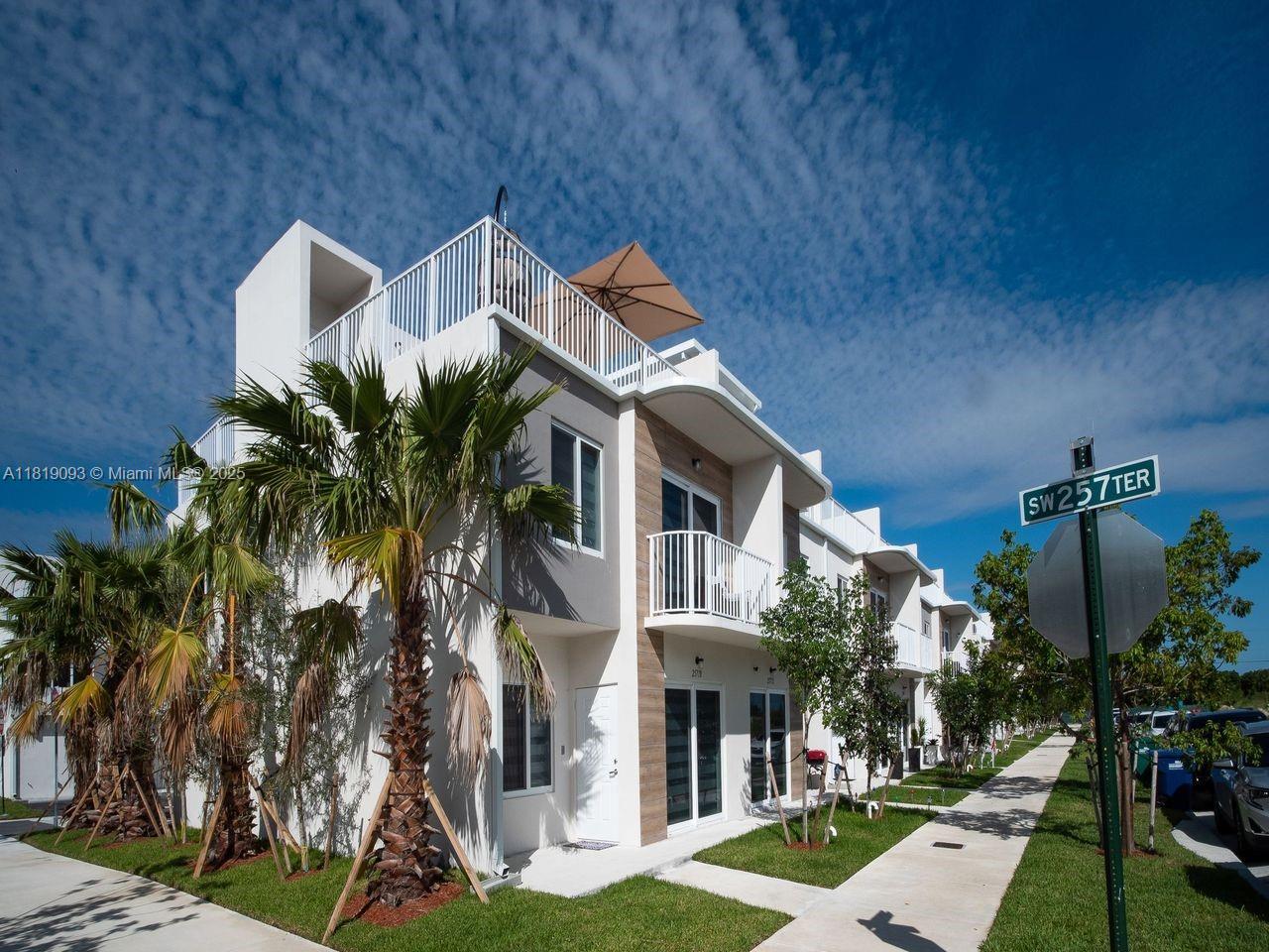 25718 SW 143rd Path, Homestead FL 33032