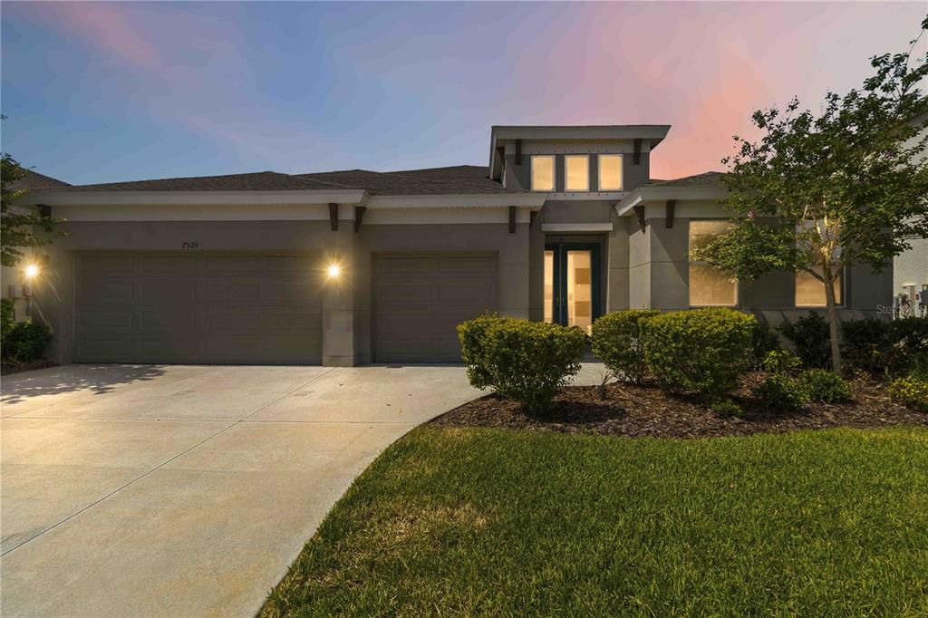 7526 PARADISO DRIVE