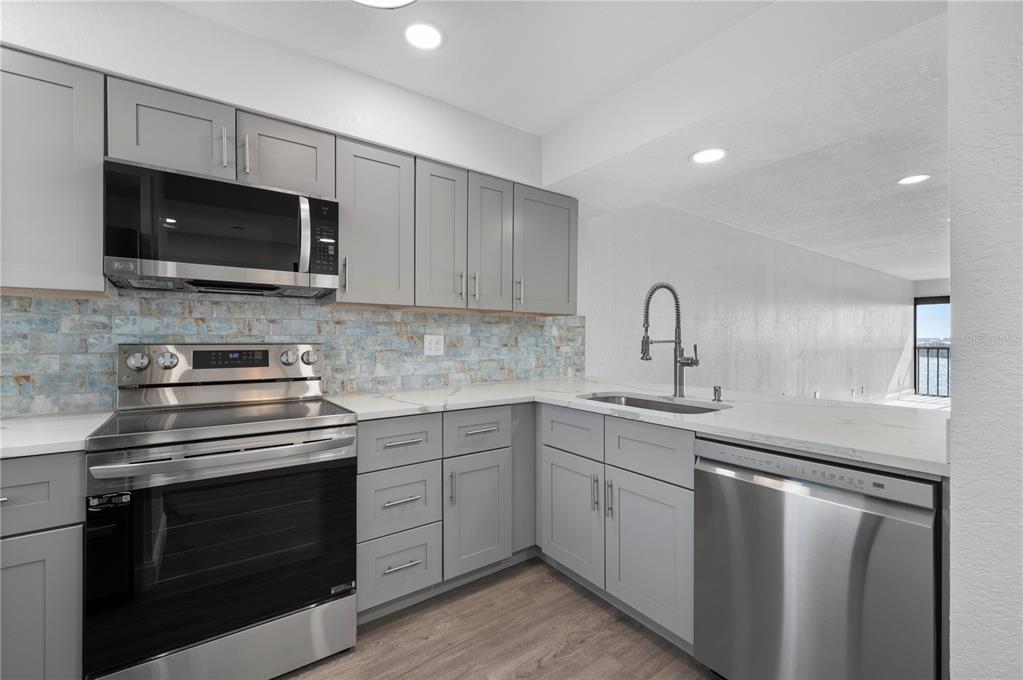 1751 BEACH ROAD UNIT 404, ENGLEWOOD, FL — photo 3 of 30