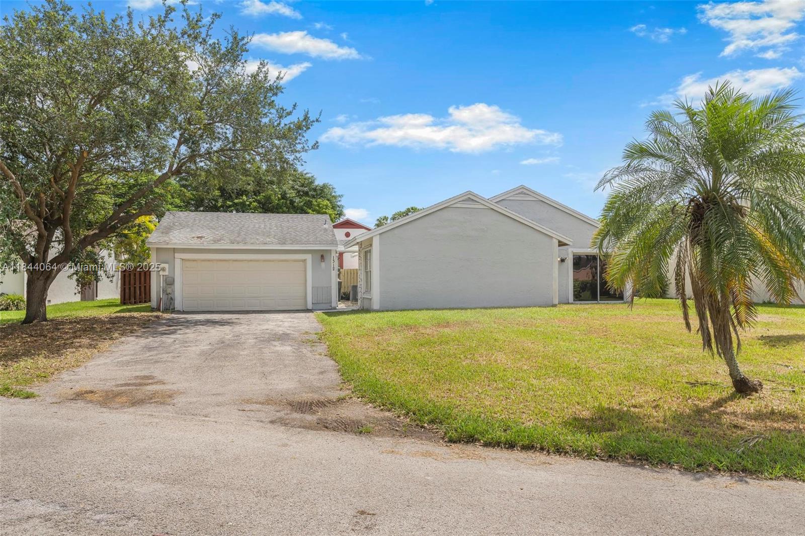 1312 N Quetzal Ct, Homestead FL 33035