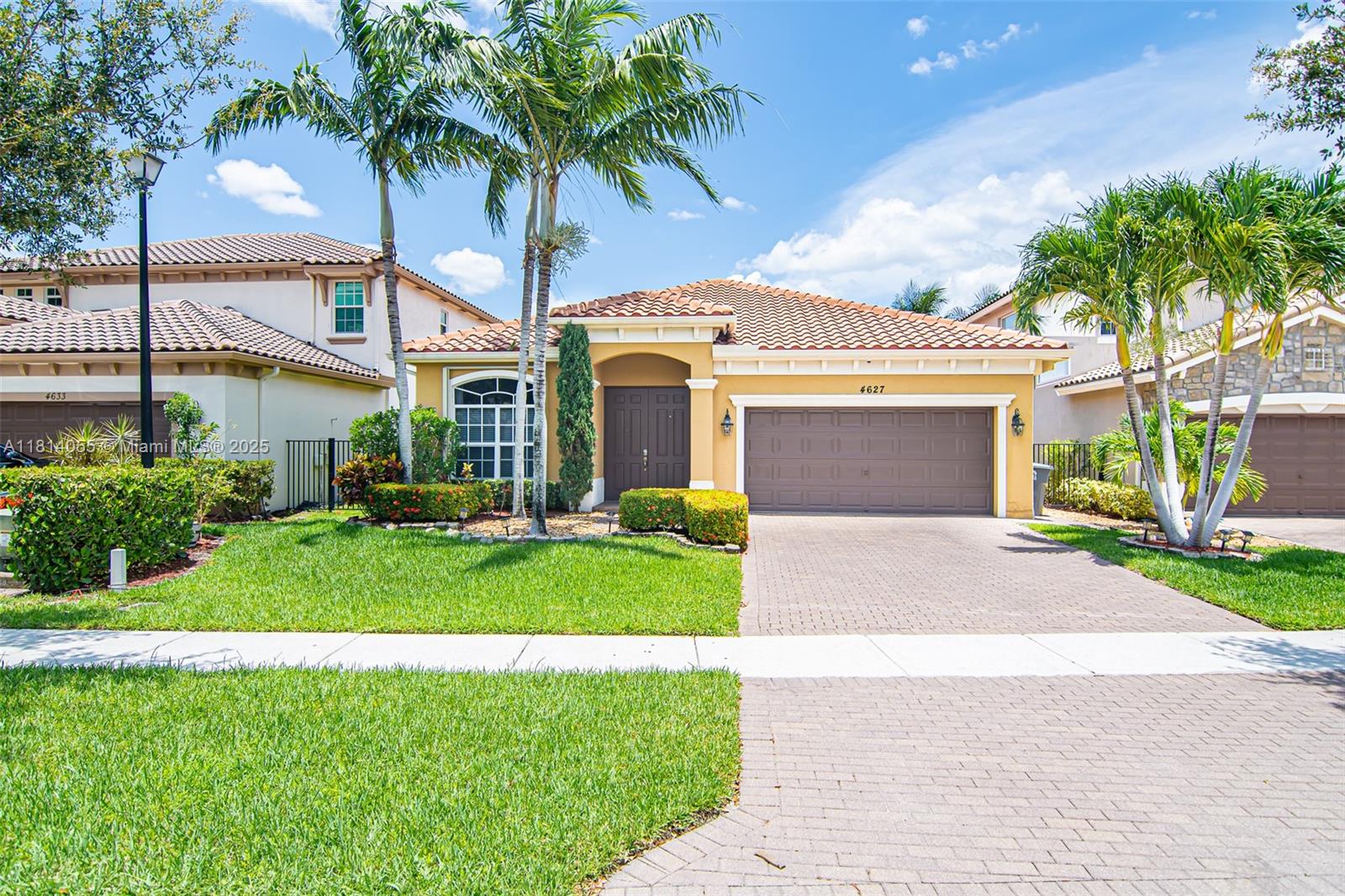 4627 Capital Dr, Lake Worth FL 33463