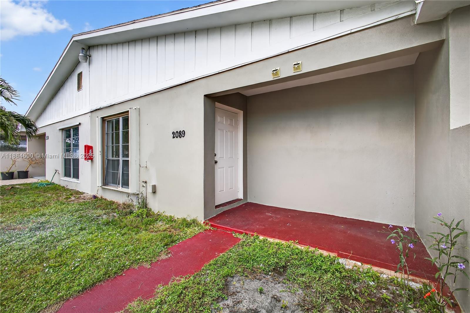 2089 E Bond Dr, West Palm Beach FL 33415