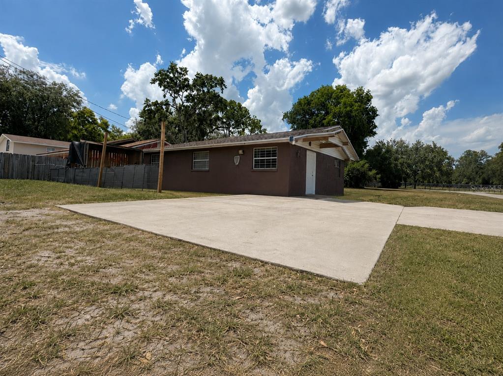 1203 MAYFLOWER DRIVE