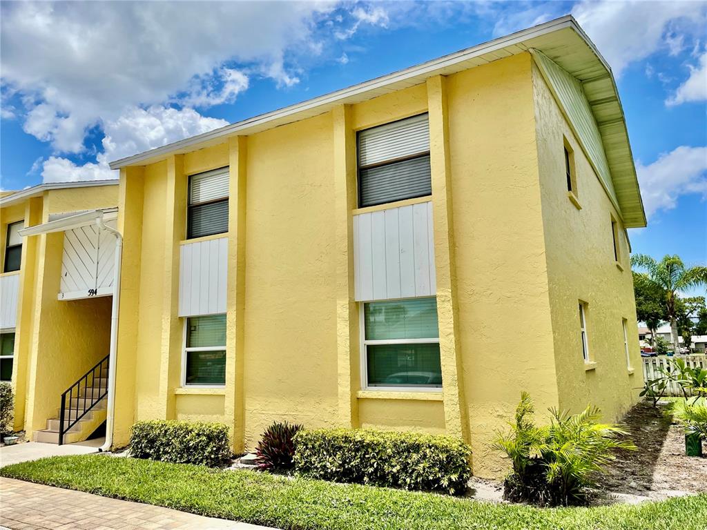594 N WICKHAM ROAD UNIT 2