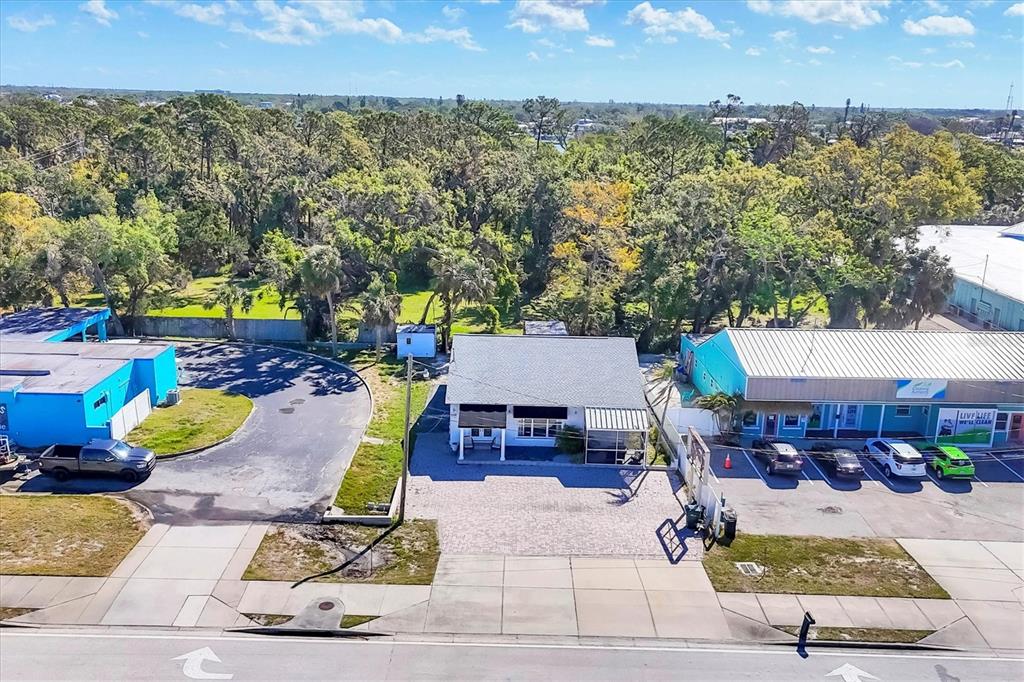 109 TAMIAMI TRAIL S