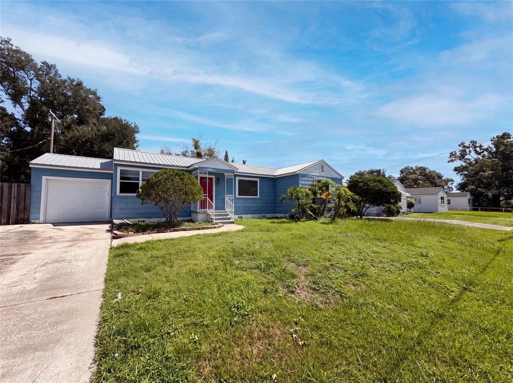 1521 W RIVER SHORE WAY