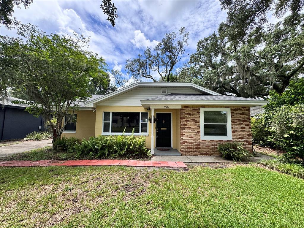 926 MAYFAIR CIRCLE