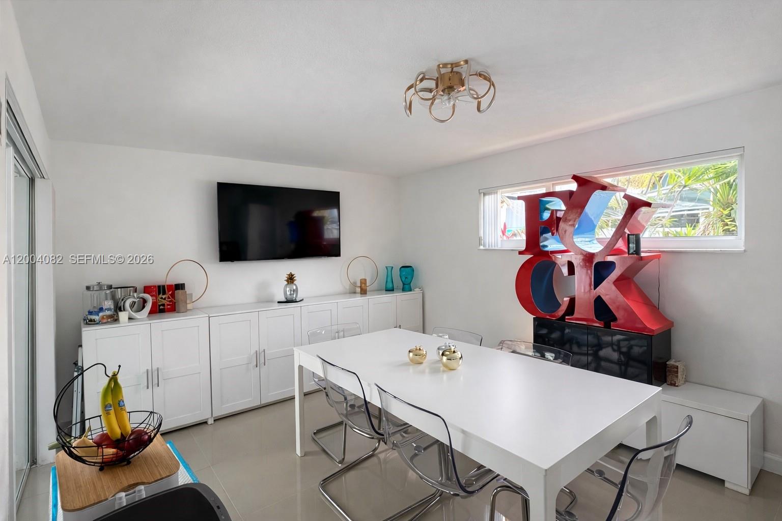 8085 NW 21st St, Sunrise FL 33322