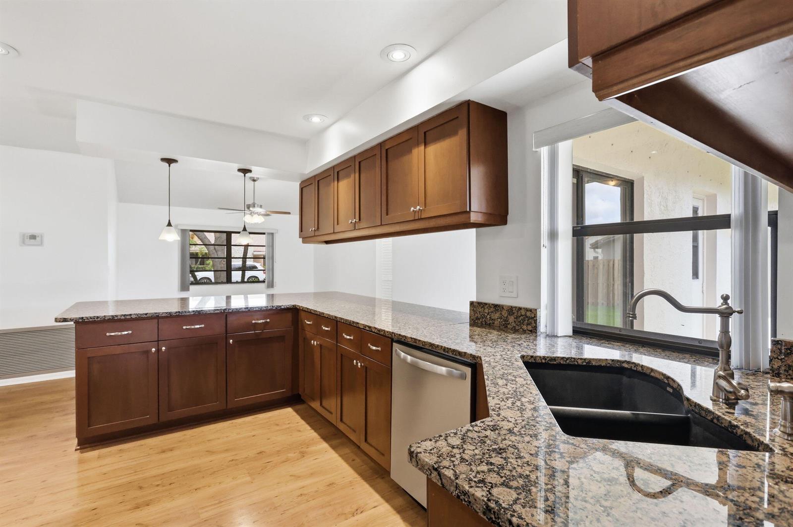 7909 NW 18th Place, Margate FL 33063