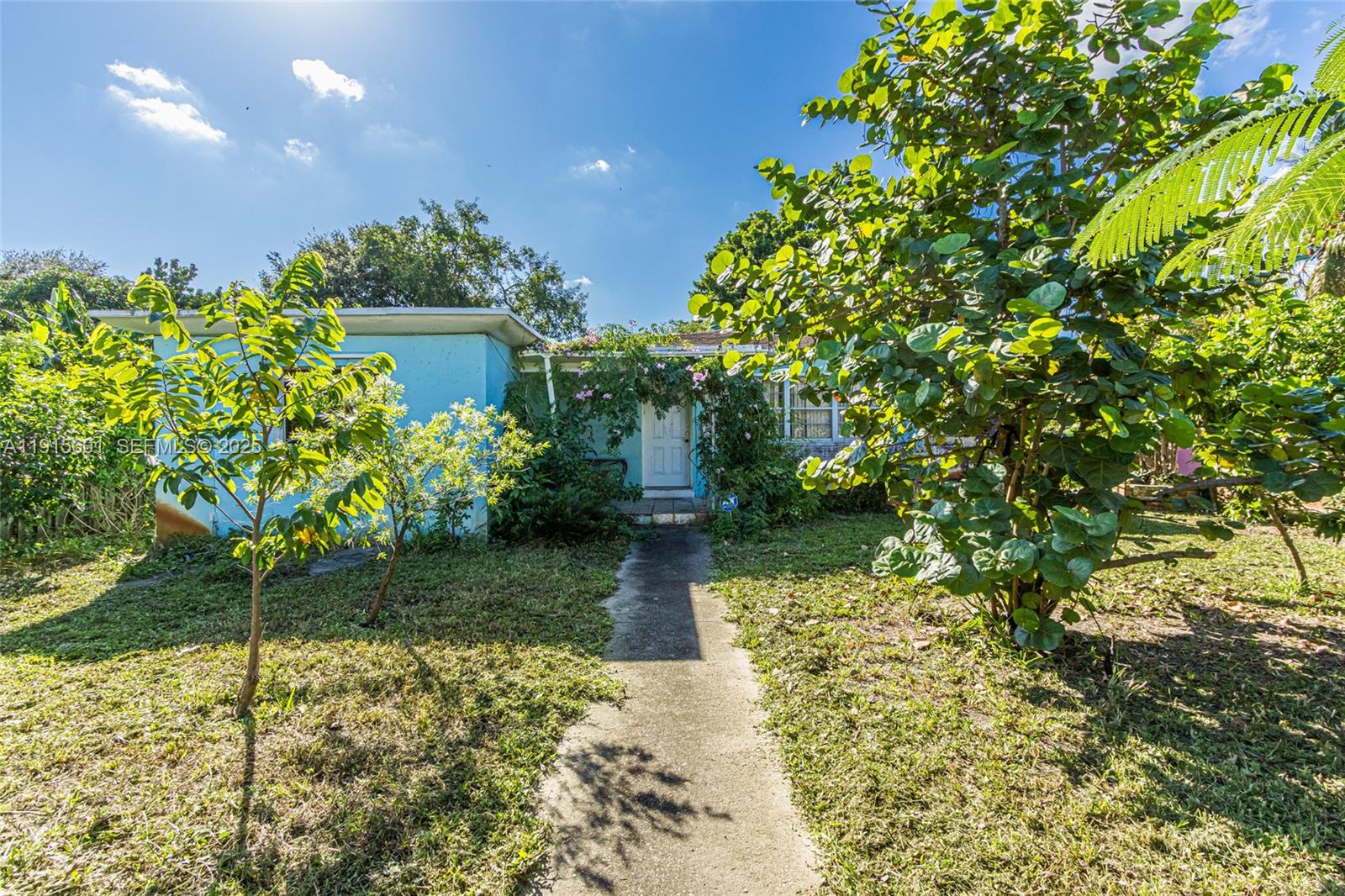 1264 NE 156th St, North Miami Beach FL 33162
