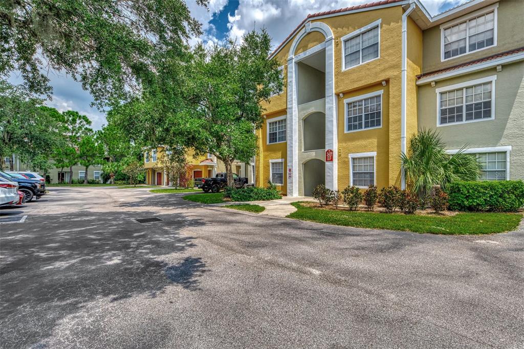 5459 BENTGRASS DRIVE UNIT 2-304